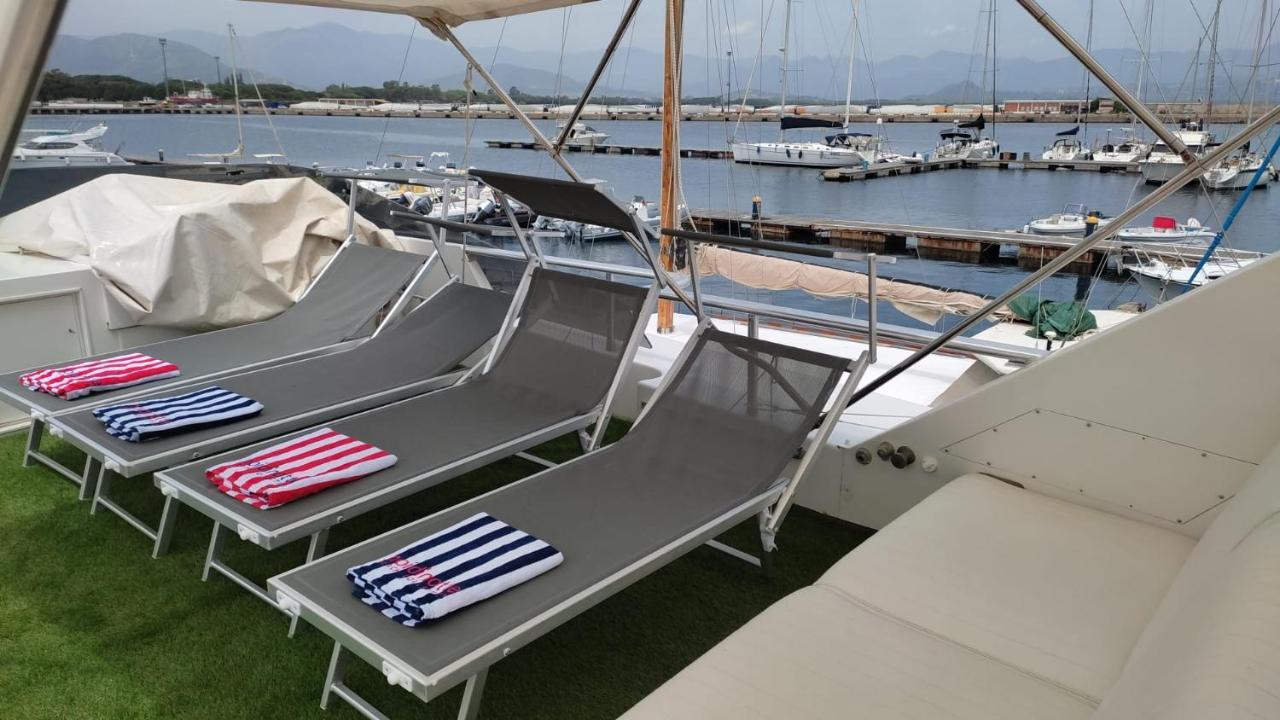 Boat & Breakfast Lucretia, Luxury Yacht Otel Àrbatax Dış mekan fotoğraf